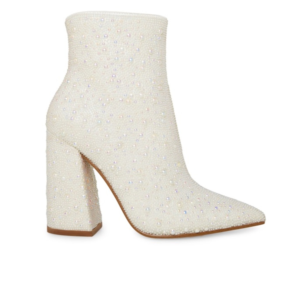 Steve Madden, Nelle White, Size 8.5, Booties